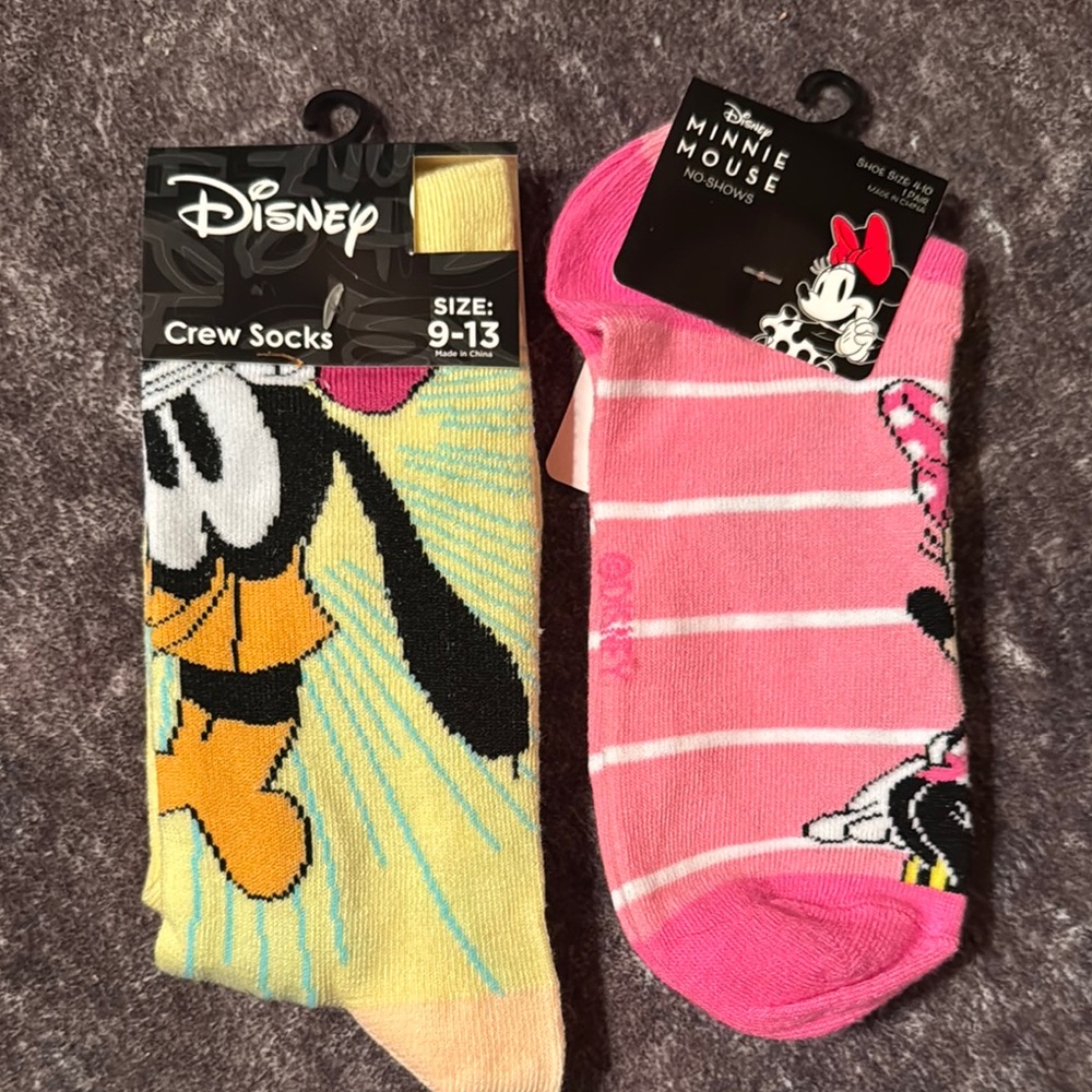 Disney Goofy and Minnie Mouse socks 2 pairs bundle deal bundle 9-13 adult